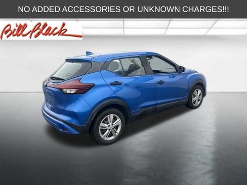 Used 2021 Nissan Kicks S FWD image 3