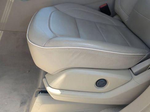 Used 2014 Mercedes-Benz GL 450 4MATIC image 20