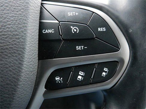 Used 2020 Jeep Cherokee High Altitude image 27