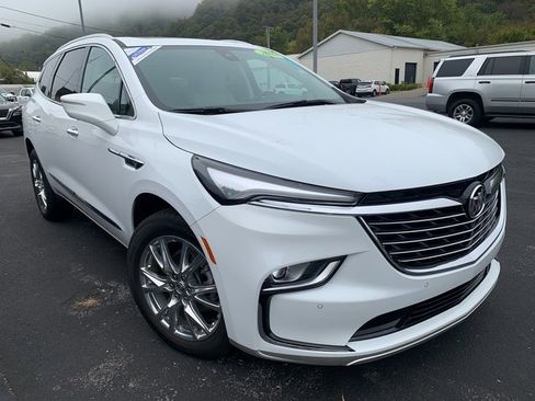 Certified 2023 Buick Enclave Essence w/ Experience Buick Package image 19