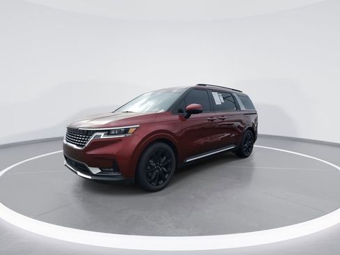 Used 2024 Kia Carnival SX Prestige FWD image 4