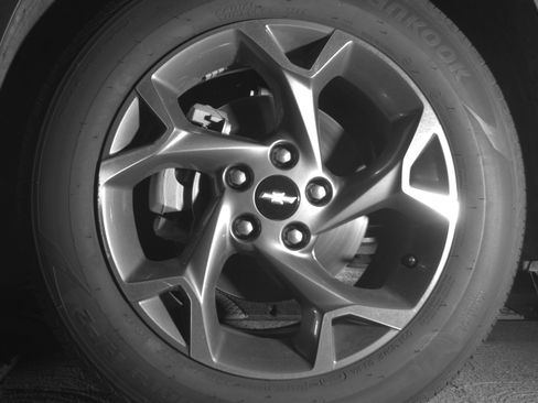Used 2025 Chevrolet Trax LT FWD image 12