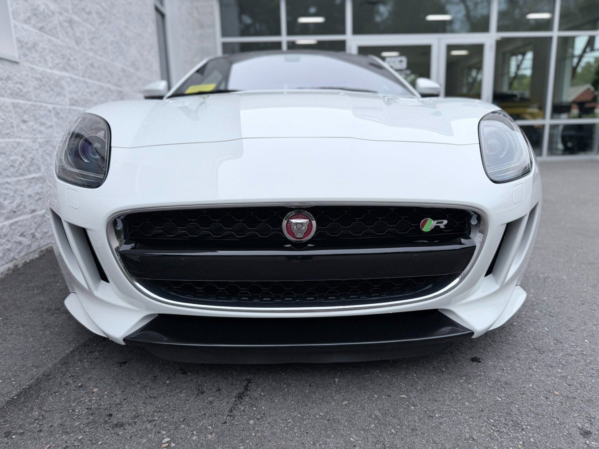 Used 2017 Jaguar F-TYPE R AWD/4WD image 11
