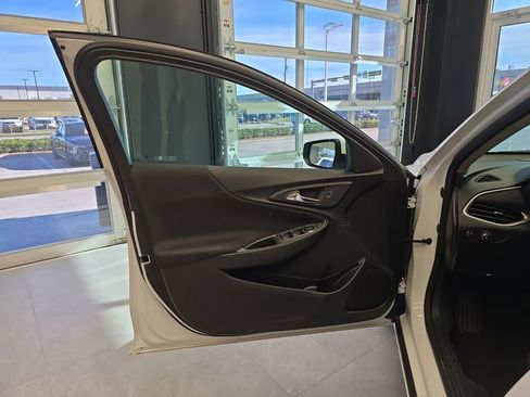 Used 2024 Chevrolet Malibu LT image 13