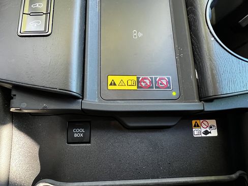 Used 2025 Lexus LX 700h Overtrail image 28