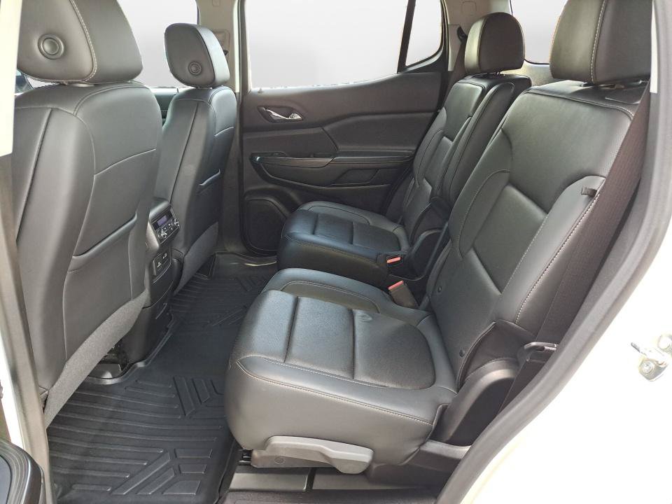Used 2022 GMC Acadia SLT w/ Technology Package AWD/4WD image 11