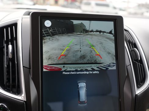 Used 2021 Ford Edge Titanium w/ Class II Trailer Tow Package image 37