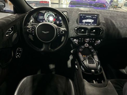 Used 2019 Aston Martin V8 Vantage Coupe RWD image 27