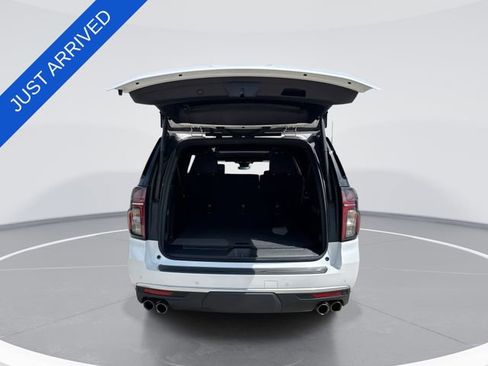 Used 2024 Chevrolet Suburban High Country AWD/4WD image 25
