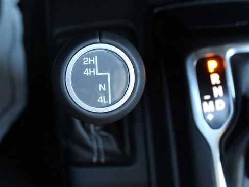 Used 2022 Jeep Gladiator Overland w/ Popular Equipment Package image 23