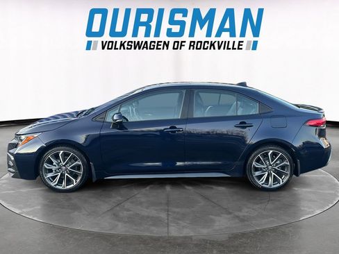 Used 2021 Toyota Corolla XSE image 3