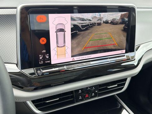 New 2026 Volkswagen Atlas Peak Edition AWD/4WD image 25