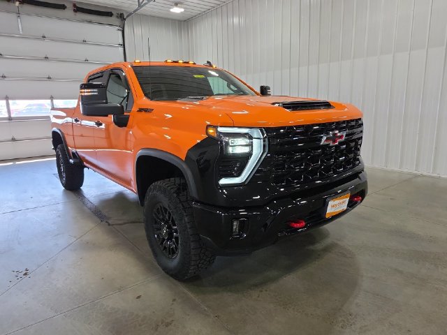 Used 2026 Chevrolet Silverado 2500 ZR2 AWD/4WD image 2