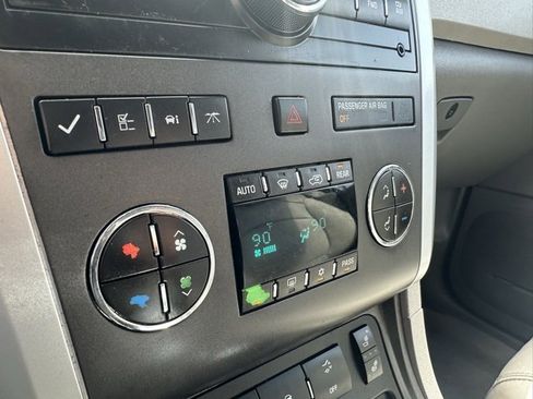 Used 2011 Chevrolet Traverse LT w/ Personal Connectivity Package image 24