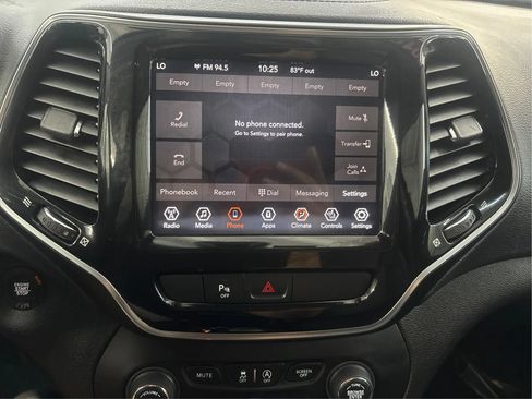 Used 2019 Jeep Cherokee Limited AWD/4WD image 43