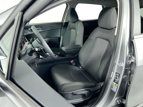 New 2026 Kia Sportage LX FWD image 14