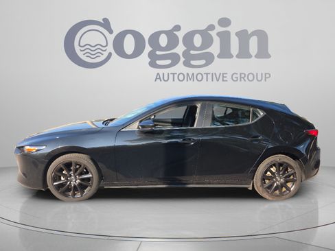 Used 2024 MAZDA MAZDA3 s FWD image 2