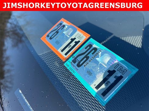 Used 2023 Toyota Corolla SE image 28