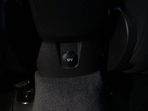 Used 2012 Ford Focus SEL image 27