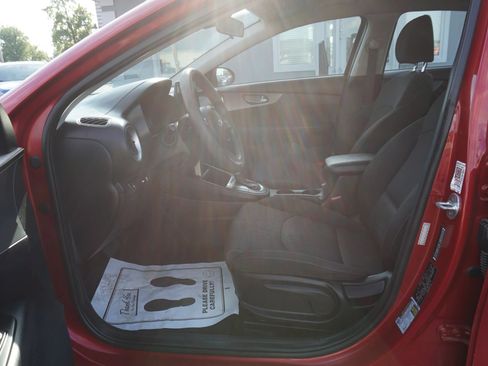 Used 2021 Kia Forte LXS FWD image 13