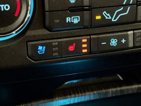 Used 2021 Ford F350 Lariat w/ Camper Package image 20