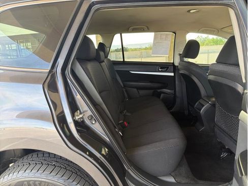 Used 2012 Subaru Outback 2.5i Premium image 13