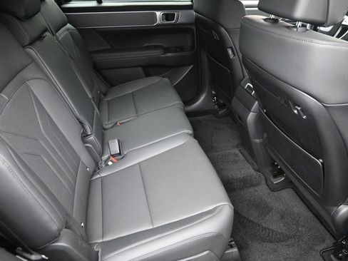 Used 2025 Hyundai Santa Fe SEL image 9