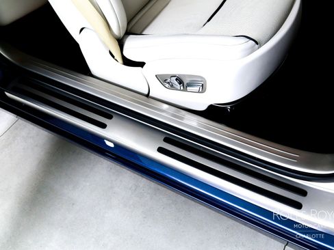 Certified 2019 Rolls-Royce Wraith RWD image 27