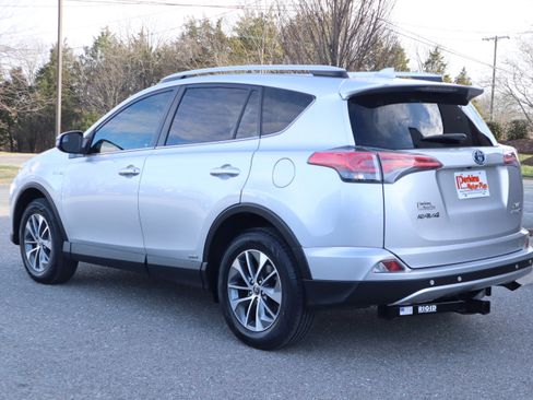 Used 2016 Toyota RAV4 XLE image 9