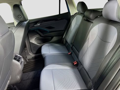 New 2026 Volkswagen Tiguan SE AWD/4WD image 25