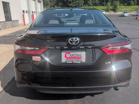 Used 2022 Toyota Camry LE FWD image 7