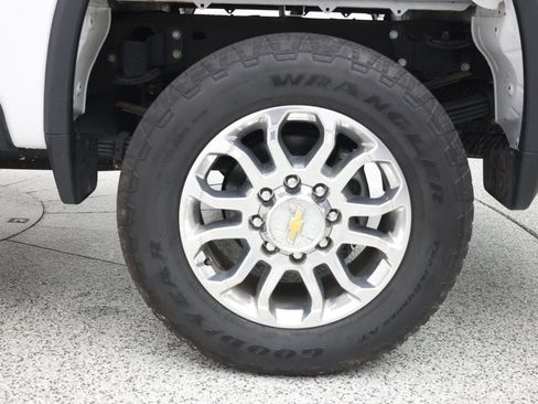 Used 2025 Chevrolet Silverado 3500 LT w/ Z71 Chrome Sport Edition AWD/4WD image 6