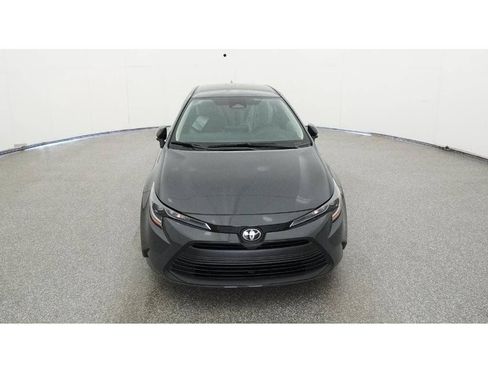 Used 2025 Toyota Corolla LE FWD image 20