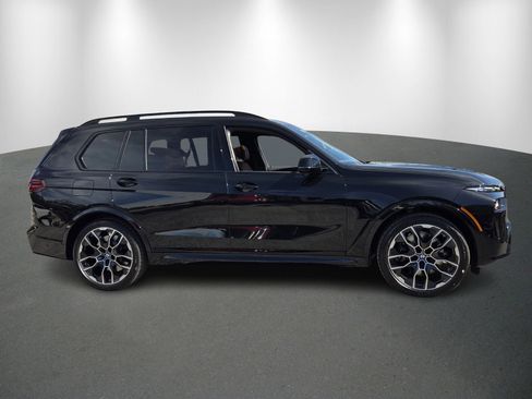 New 2026 BMW X7 M60i image 8