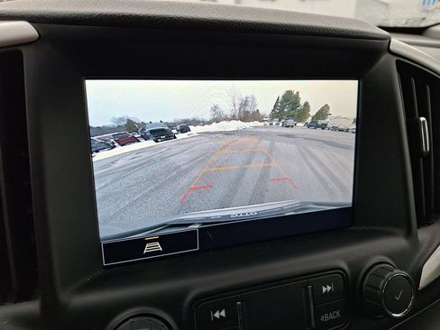 Used 2022 GMC Terrain SLT image 15