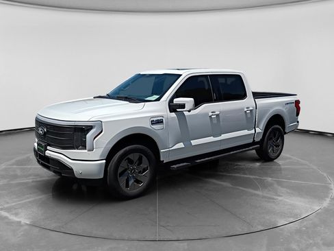 Used 2025 Ford F150 Lightning Lariat AWD/4WD image 2