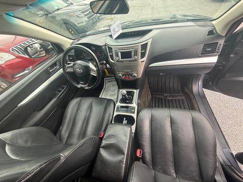 Used 2014 Subaru Outback 2.5i Premium AWD/4WD image 9