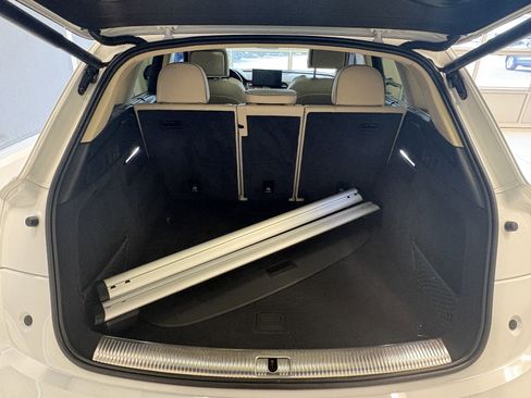 Used 2022 Audi Q5 2.0T Prestige w/ Prestige Package image 12