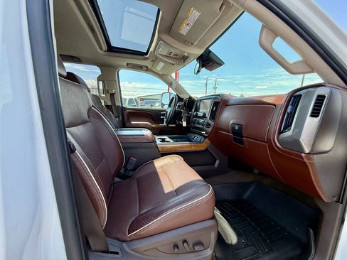 Used 2015 Chevrolet Silverado 2500 High Country w/ Duramax Plus Package AWD/4WD image 20