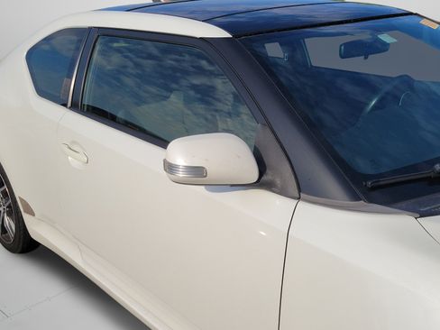 Used 2015 Scion tC FWD image 19