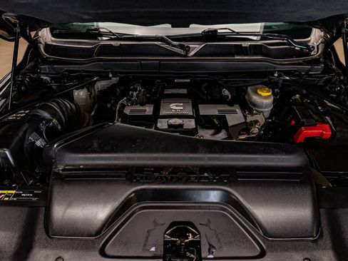 Used 2022 RAM 2500 Laramie image 32