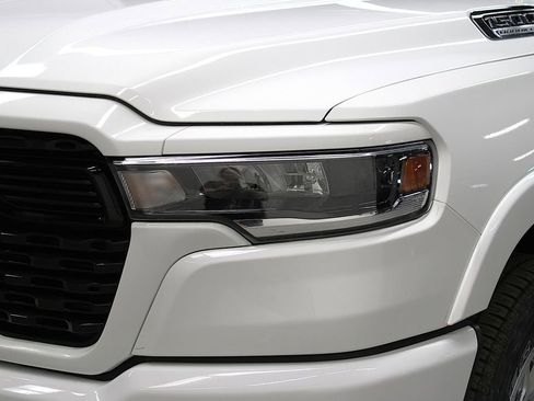 New 2026 RAM 1500 4x4 Crew Cab image 39