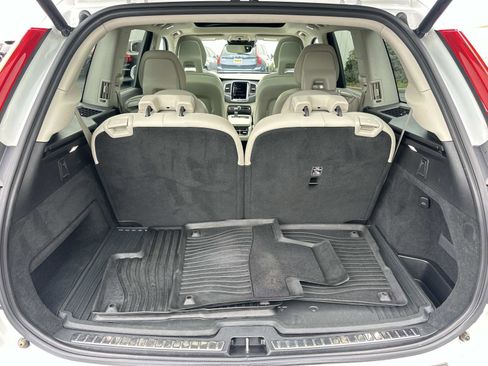 Used 2020 Volvo XC90 T6 Momentum image 22