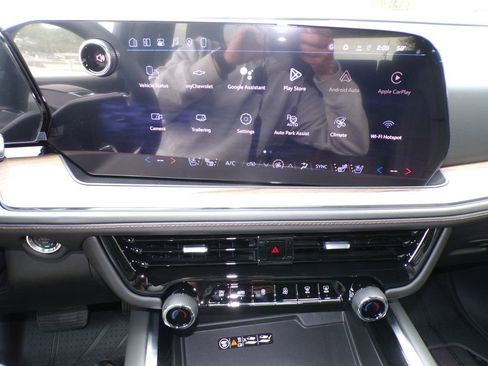 New 2026 Chevrolet Tahoe High Country AWD/4WD image 25