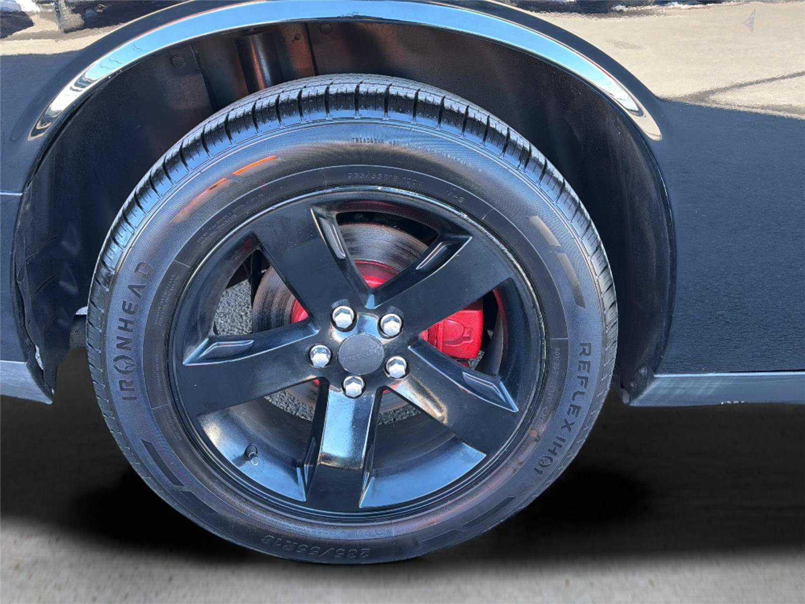 Used 2012 Dodge Challenger SXT RWD image 30