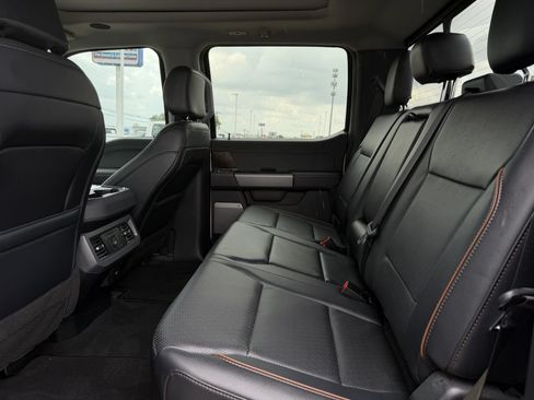 Used 2025 Ford F250 Lariat w/ Lariat Ultimate Package AWD/4WD image 31