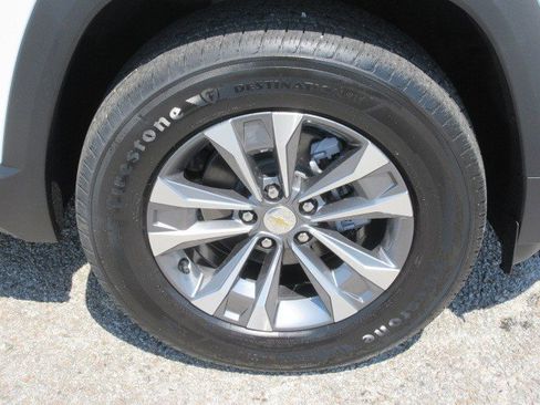 New 2026 Chevrolet Equinox LT FWD image 9
