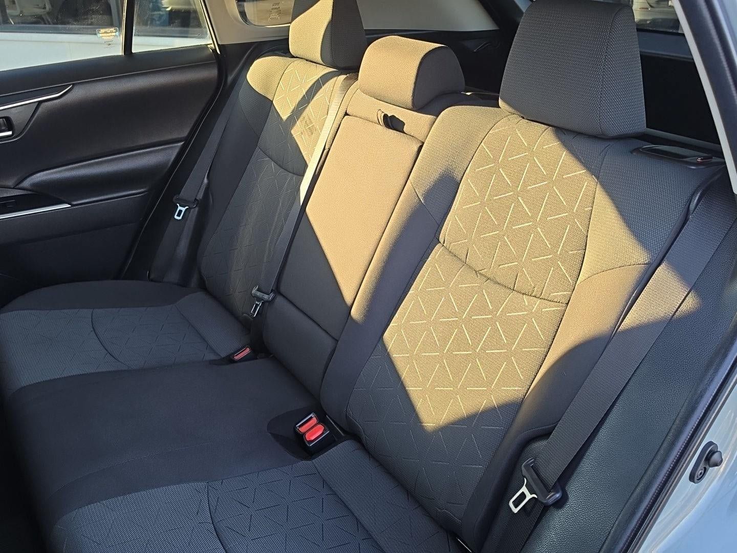 Used 2020 Toyota RAV4 XLE w/ Convenience Package AWD/4WD image 16
