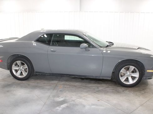Used 2023 Dodge Challenger SXT RWD image 11