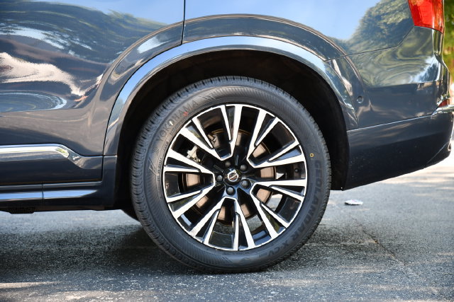 Used 2023 Volvo XC90 T8 Plus w/ Protection Package Premier AWD/4WD image 11